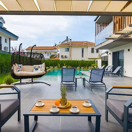 Villa çalışta 8 Kişilik Lüks Gezer