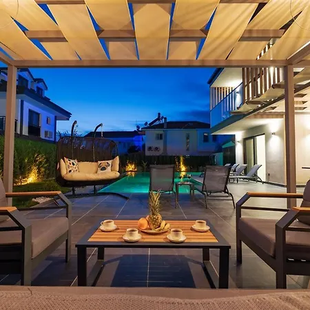 Villa çalışta 8 Kişilik Lüks Gezer *