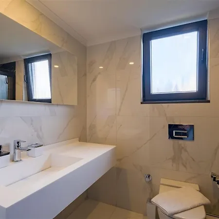 çalışta 8 Kişilik Lüks Gezer Villa Fethiye