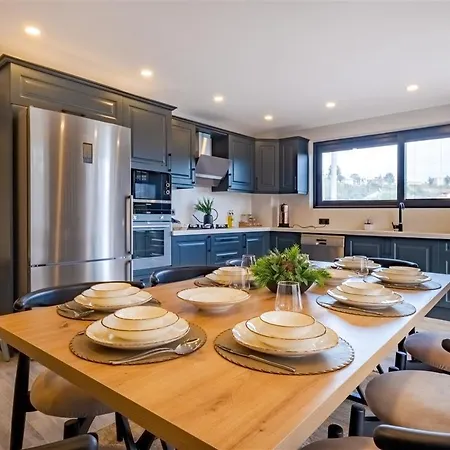 çalışta 8 Kişilik Lüks Gezer Villa