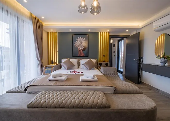 Vilă Calista 8 Kisilik Lueks Gezer Fethiye