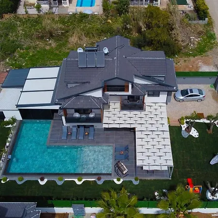 Calista 8 Kisilik Lueks Gezer