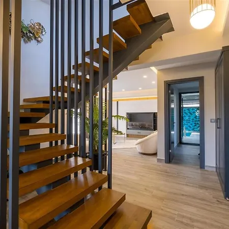 Calista 8 Kisilik Lueks Gezer *