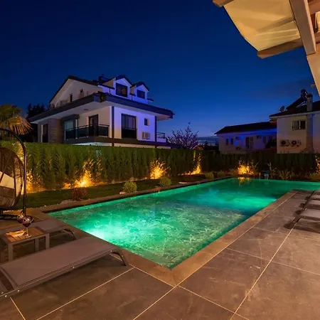 Calista 8 Kisilik Lueks Gezer * フェティエ