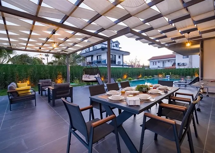 çalışta 8 Kişilik Lüks Gezer Villa