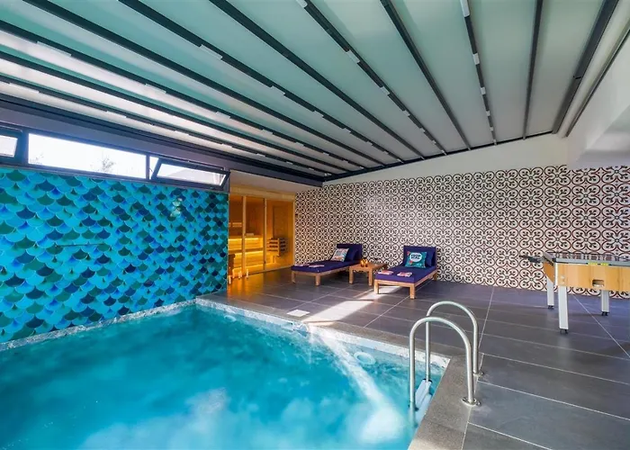 çalışta 8 Kişilik Lüks Gezer Villa