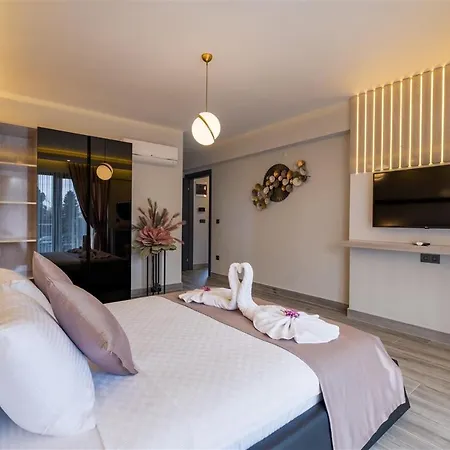 Calista 8 Kisilik Lueks Gezer Vila Fethiye