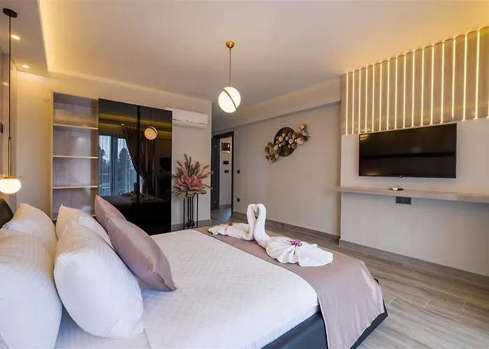 Calista 8 Kisilik Lueks Gezer Vila Fethiye